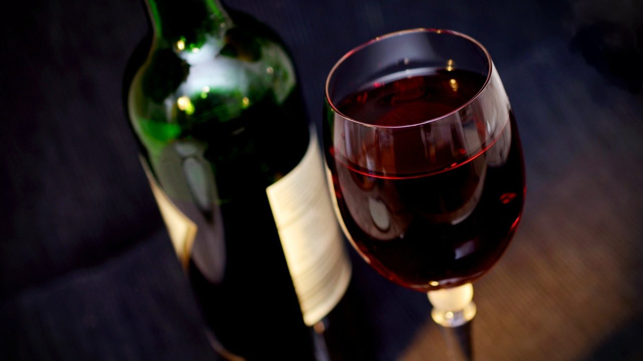 Riverside_Park Hotel_Wine