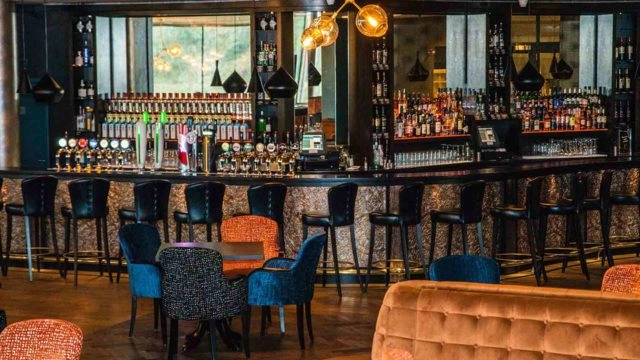 riverside-park-hotel-prom-bar-3