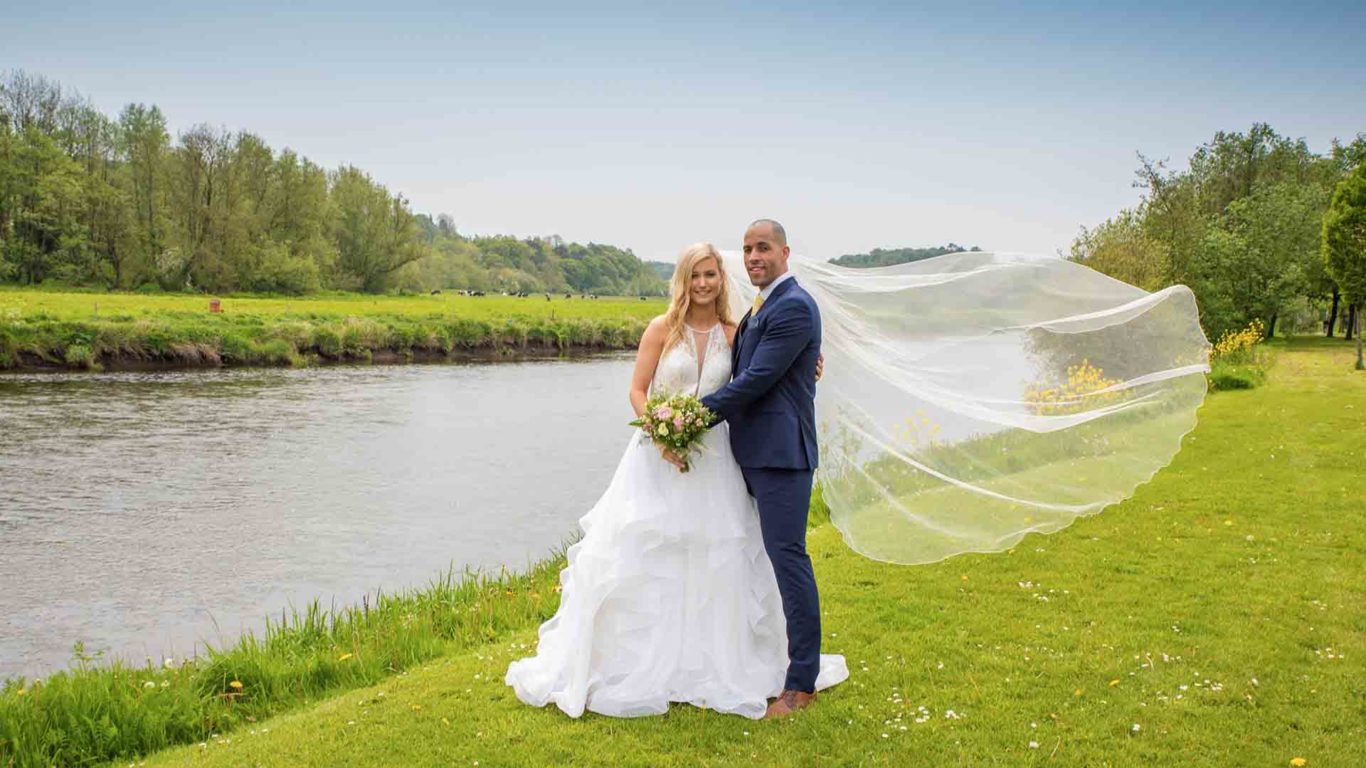 riverside-park-hotel-wedding-party-9(4)