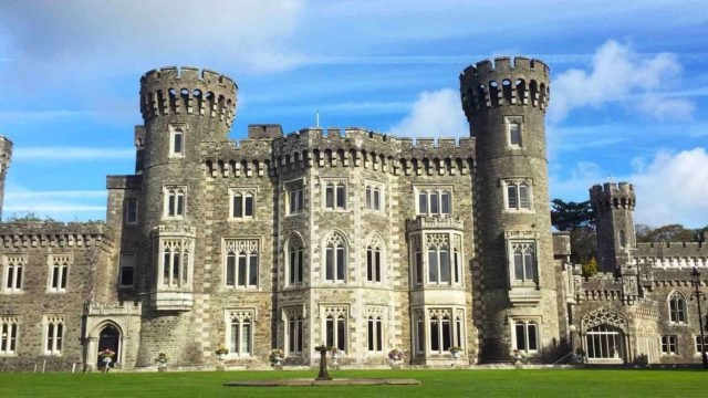 castle-riverside-park