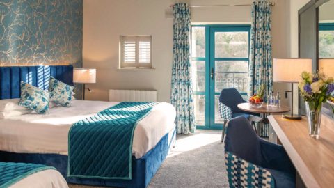 riverside-park-hotel-blue-balcony-room-1