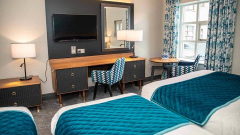 riverside-park-hotel-three-beds-1