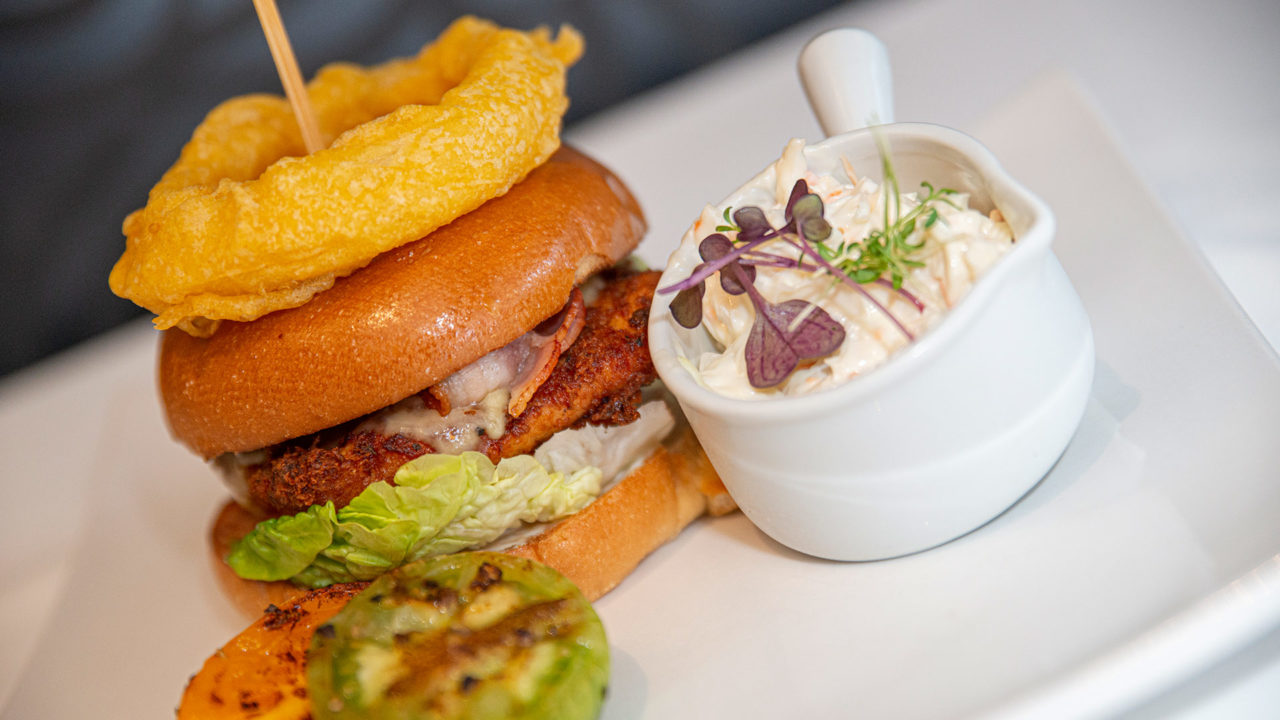 riverside-park-hotel-burger