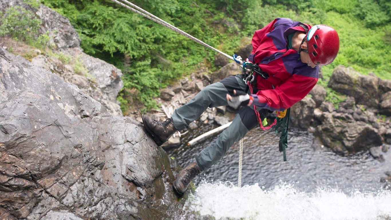 rivrside_park_hotel_abseiling