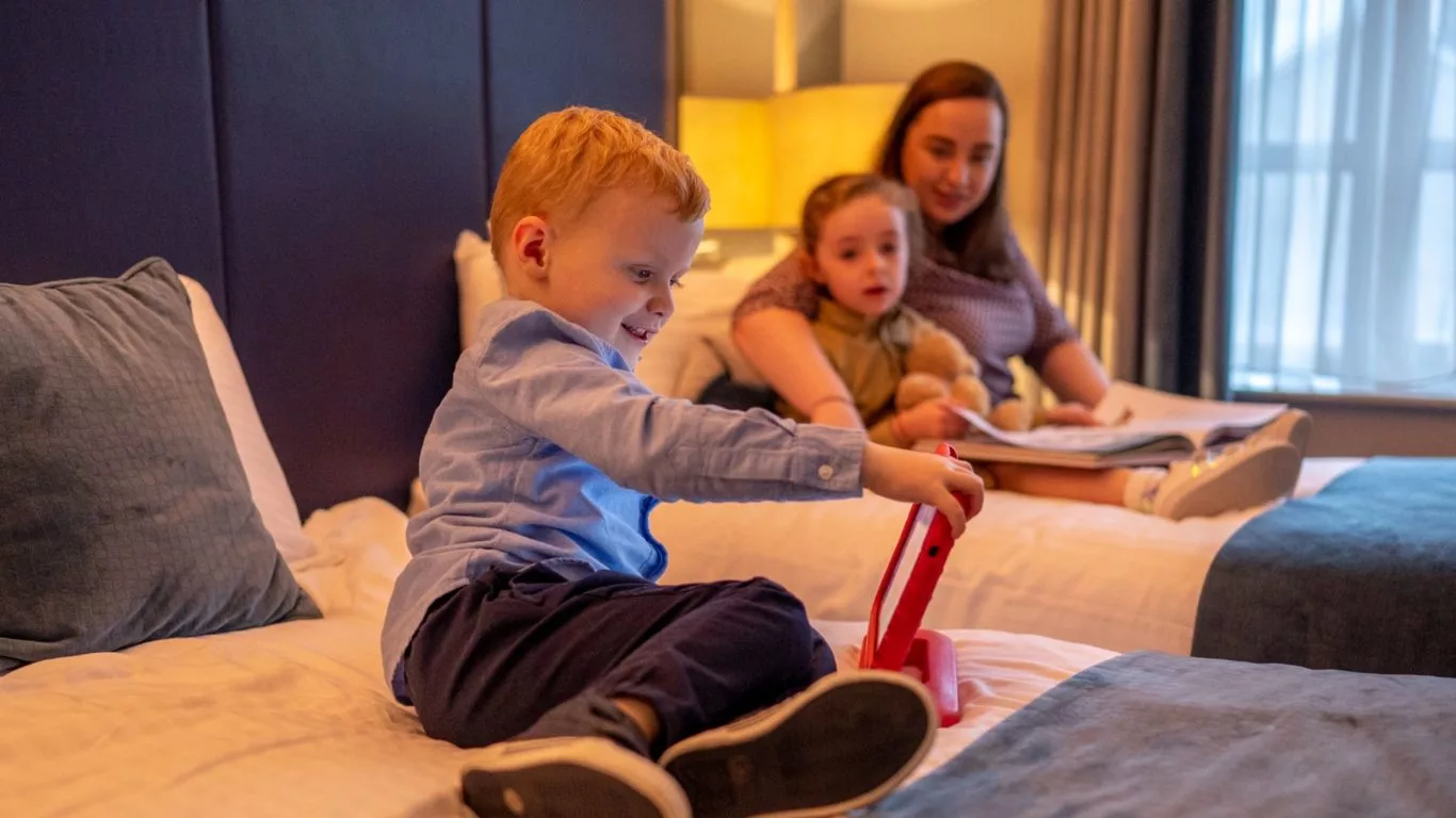 Standard Family 2 Adults 2 Children